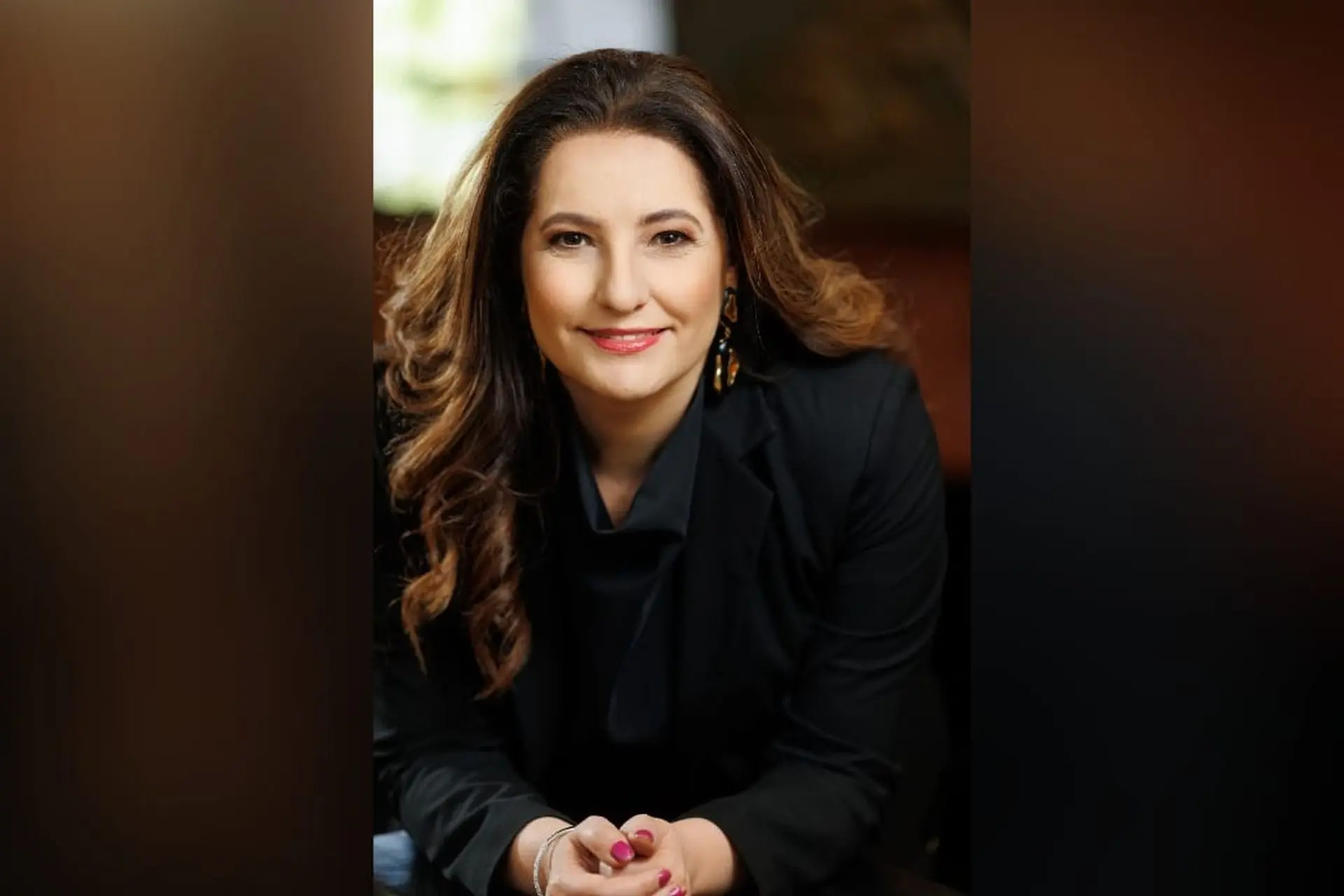 Maria Amélia Cassiana Mastrorosa Vianna, advogada coautora do conteúdo, destaca a importância do crédito rural como ferramenta de desenvolvimento sustentável para produtores de todos os portes. 