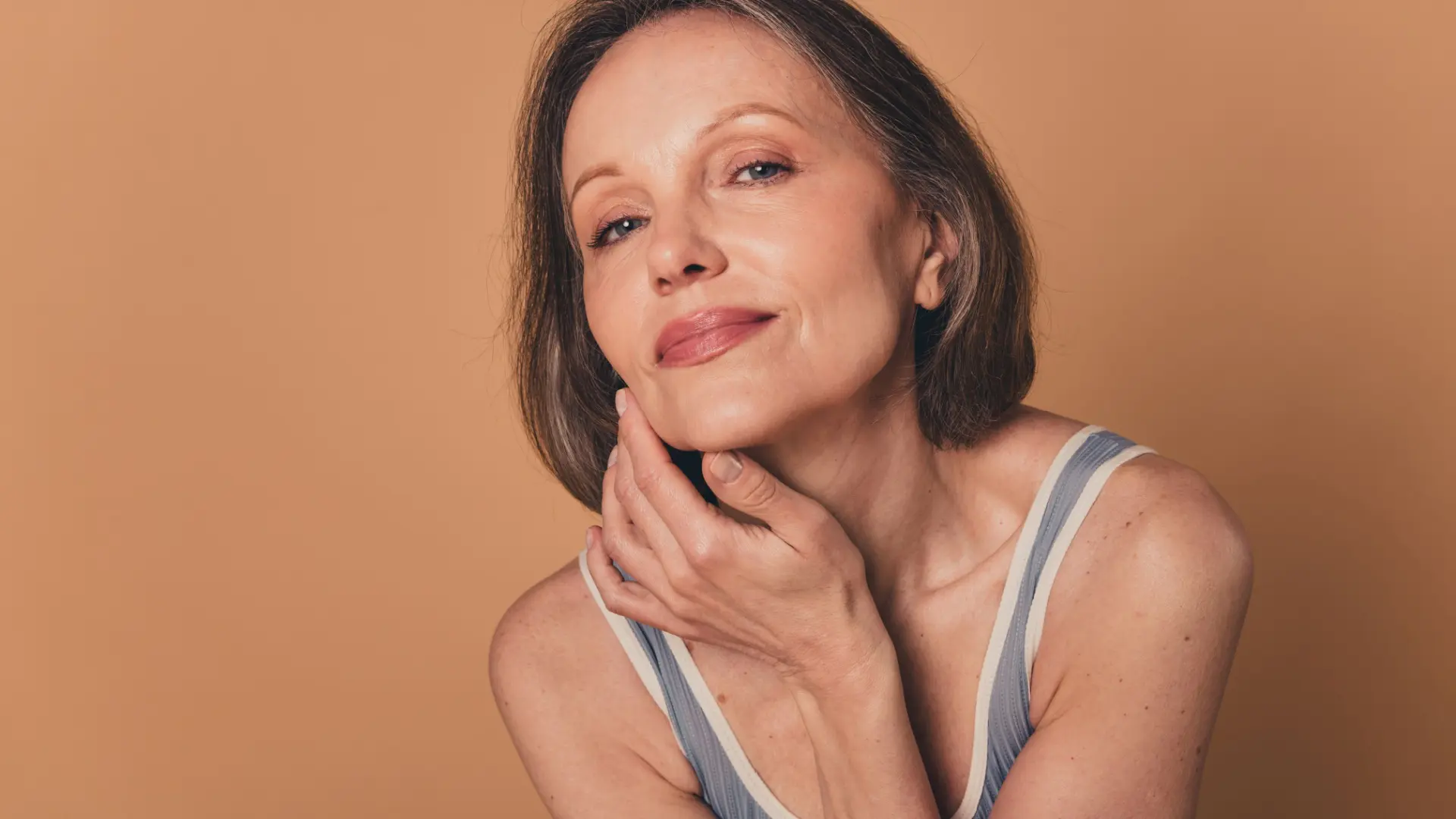 Beleza, autenticidade e protagonismo: mulheres 40+ ganham cada vez mais espaço na moda e na publicidade