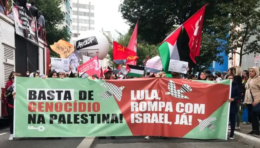Reportagem sobre antissemitismo. Manifestantes em protesto pró-Palestina no centro de São Paulo no último dia 15 de junho. Imagem ilustrativa.