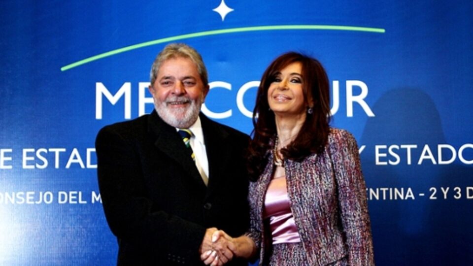 Lula visita Cristina Kirchner em prisão domiciliar na capital argentina