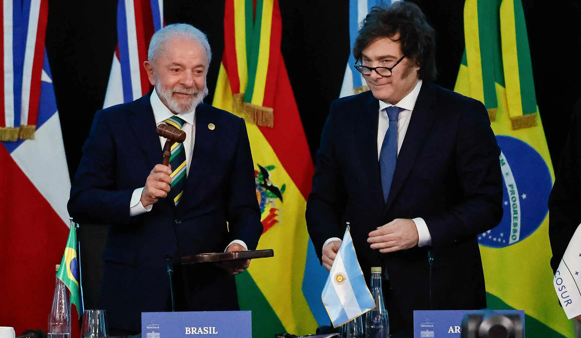 Lula e Milei na cerimônia de transmissão da Presidência Pro Tempore do Mercosul da Argentina para o Brasil