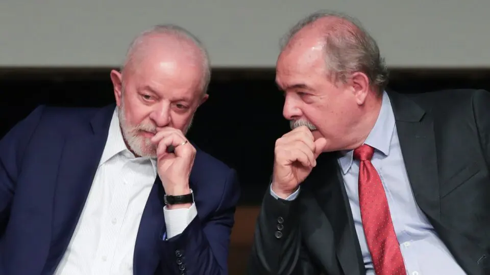Lula e Mercadante, presidente do BNDES: banco de fomento volta a investir na compra de participação em empresas privadas.