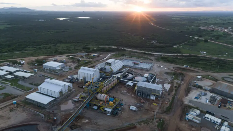 Grupo chinês Baiyin compra Mineração Vale Verde em Craíbas (AL) por US$ 420 milhões.