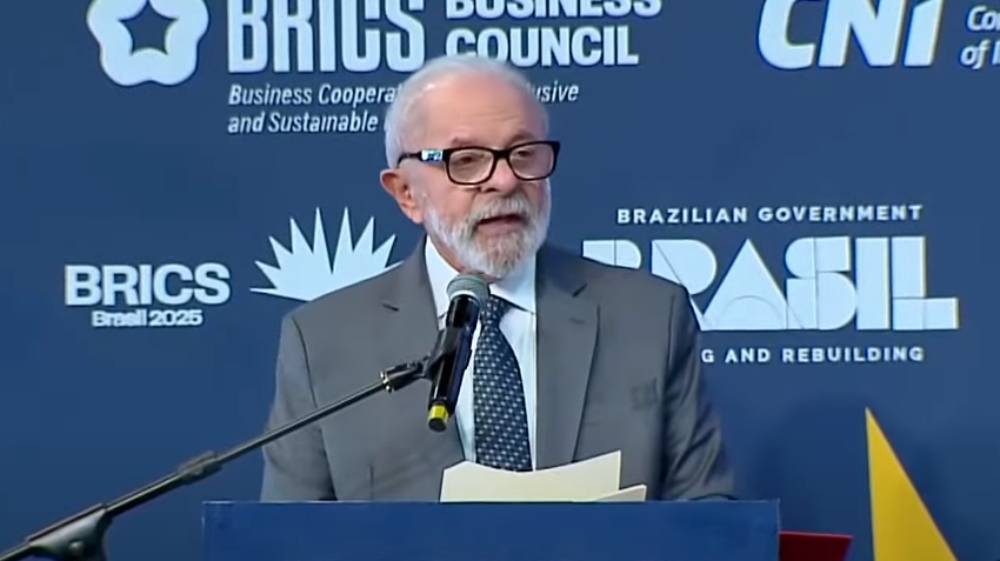 Críticas ao “ressurgimento do protecionismo” foi feita em encontro com empresários no Rio de Janeiro.