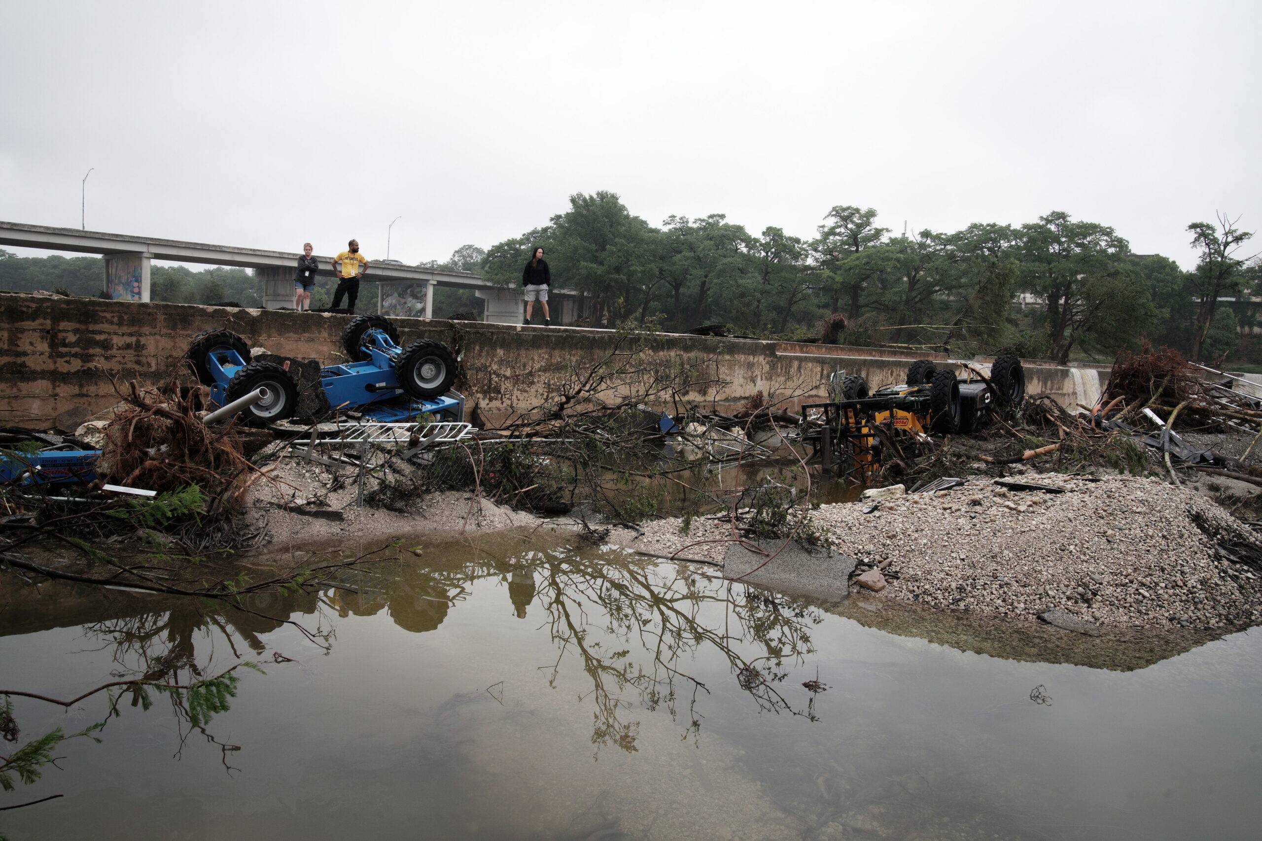 Floods in Texas leave 13 dead and 23 missing young people