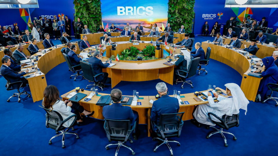 Declaração do Brics condena ataques ucranianos a linhas férreas russas