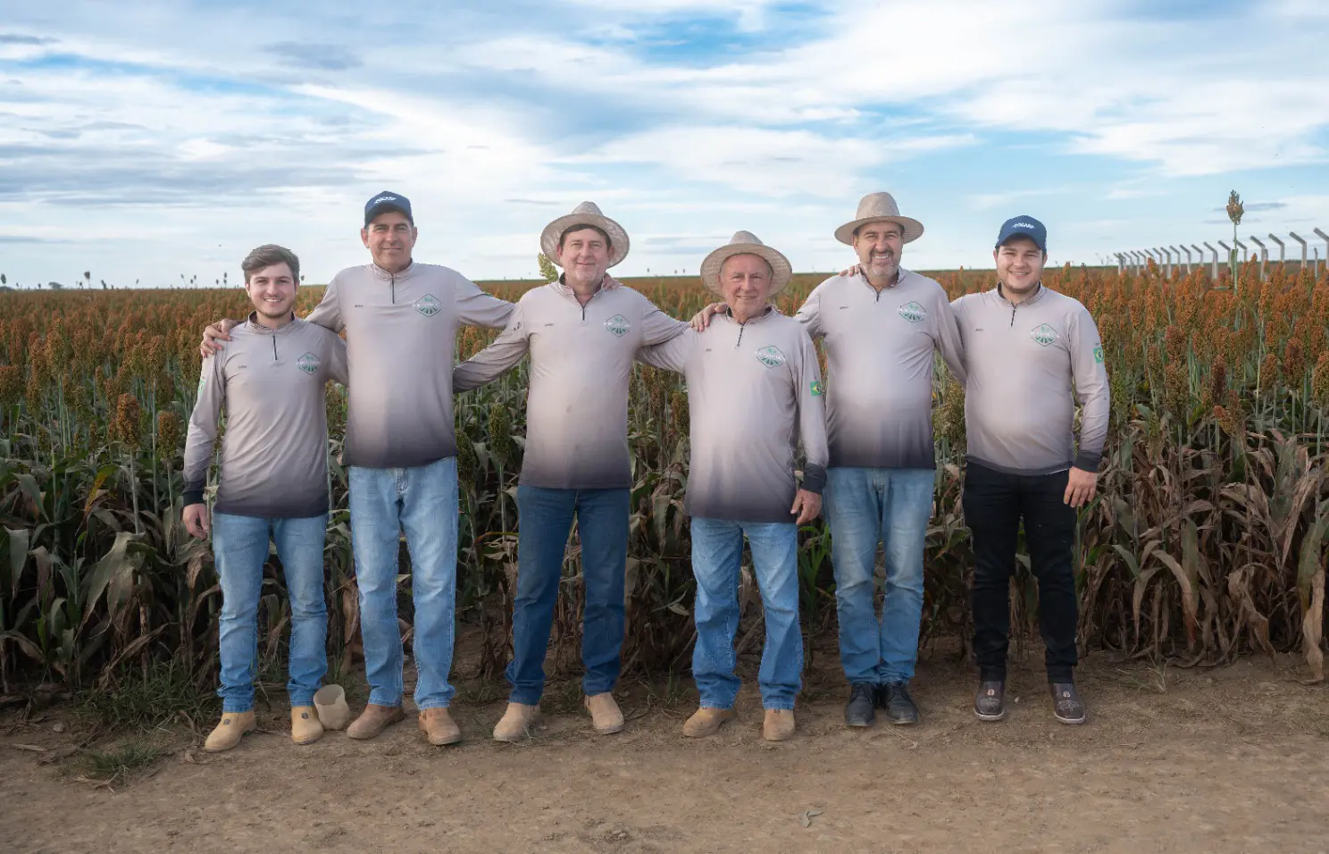 Apenas 5% das famílias conseguem fazer a sucessão no campo, em todo o território nacional. A família Salvalaggio, em Campo Alegre de Goiás, mostra que a transição é possível.