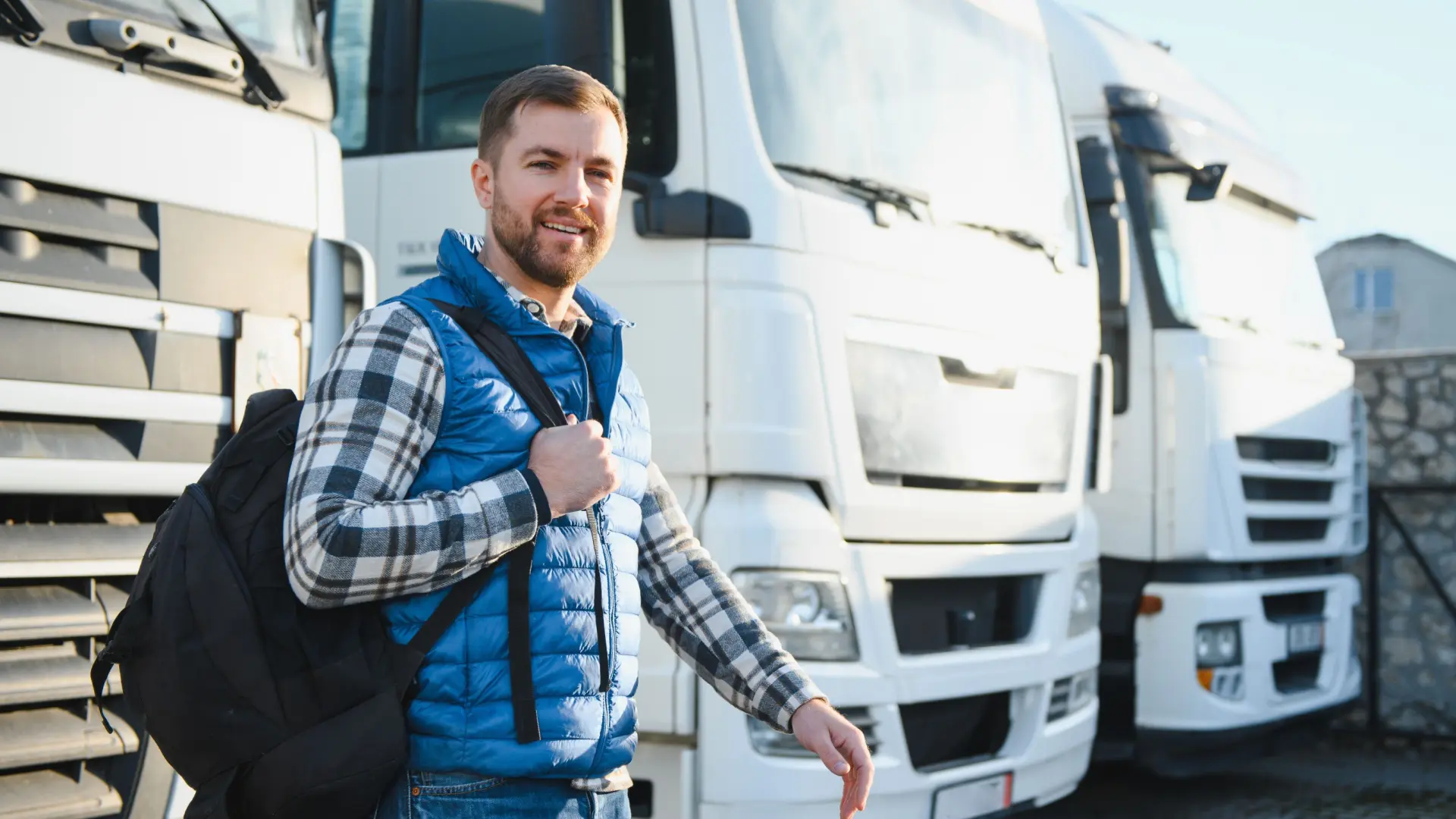 O custo do frete rodoviário envolve variáveis como combustível, pedágios, tipo de carga e estratégia adotada por cada transportadora