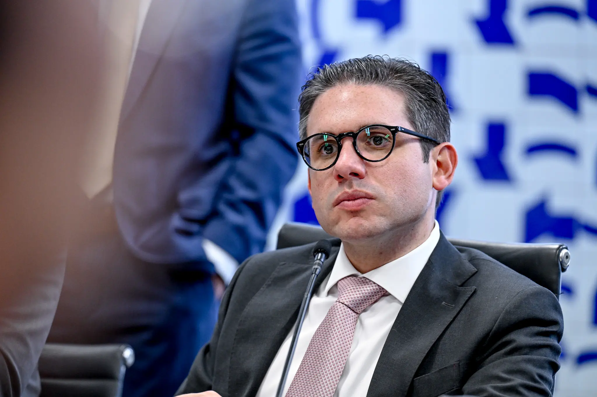 Hugo Motta IOF governo Lula