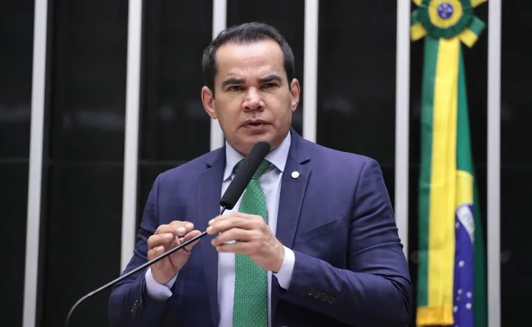 Defensor Stélio Dener foi favorável à criação de novos cargos comissionados no STF