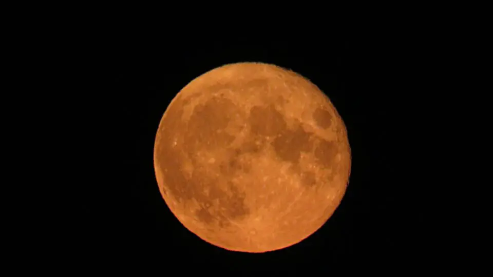 Lua cheia do veado, que acontece nesta quinta-feira (10).