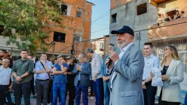 Lula visita Favela do Moinho