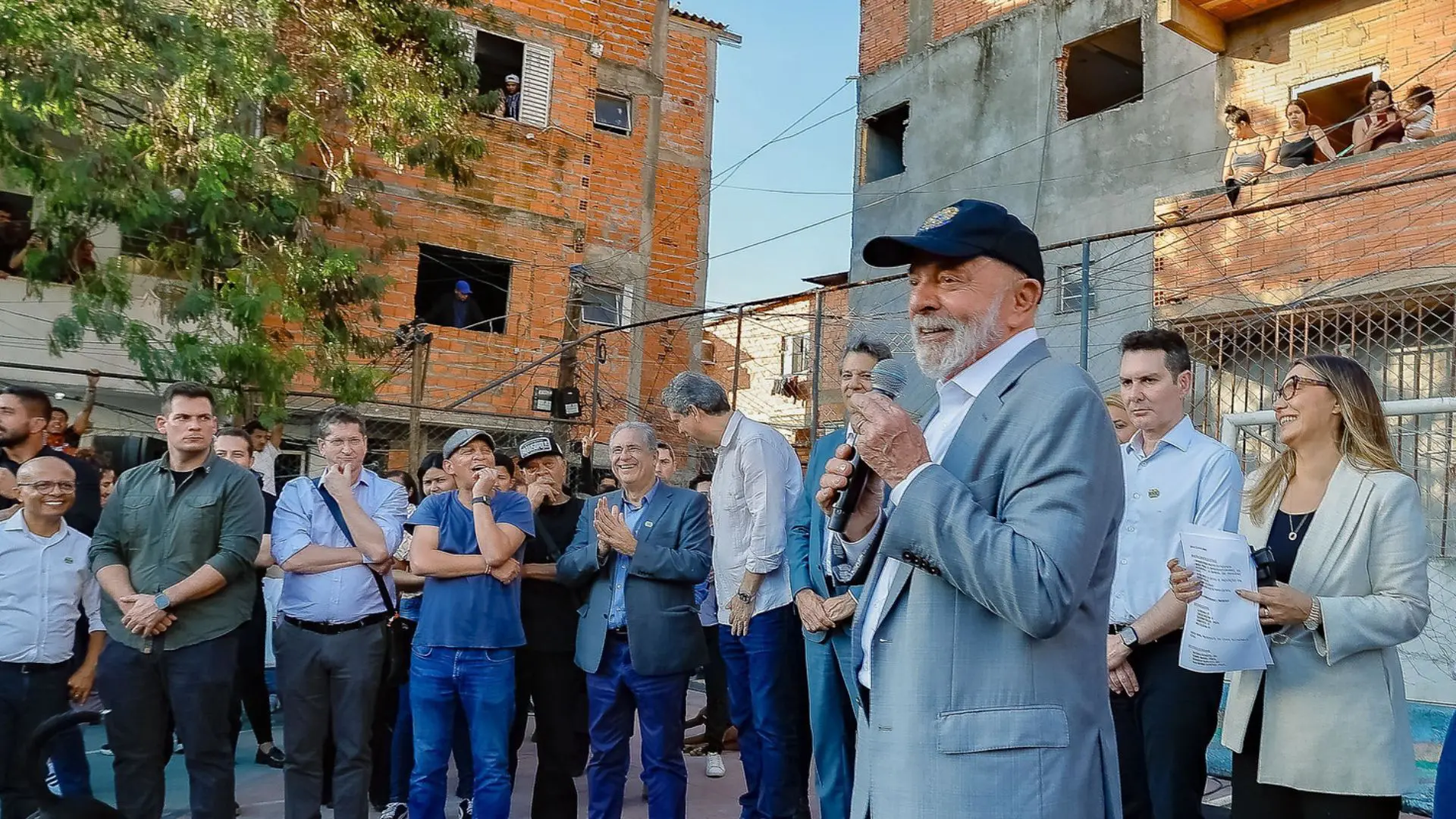 Lula visita Favela do Moinho