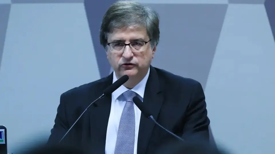 PGR arquiva pedido de investigação de Damares contra Lupi por fraude no INSS.
