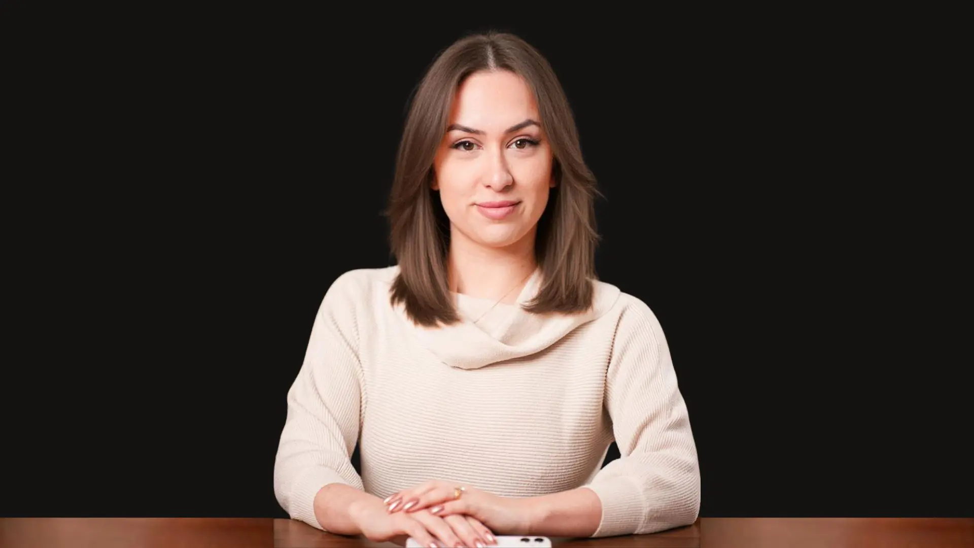 Como destaca a Dra. Daniela Frehner, advogada especialista e figura central neste debate, a minissérie 'Adolescência' na Netflix não é só ficção. Ela reflete a dura realidade da violência escolar, e Daniela propõe soluções práticas como a Justiça Restaurativa e a Mediação para um ambiente educacional mais seguro e empáticoComo destaca a Dra. Daniela Frehner, advogada especialista e figura central neste debate, a minissérie 'Adolescência' na Netflix não é só ficção. Ela reflete a dura realidade da violência escolar, e Daniela propõe soluções práticas como a Justiça Restaurativa e a Mediação para um ambiente educacional mais seguro e empático