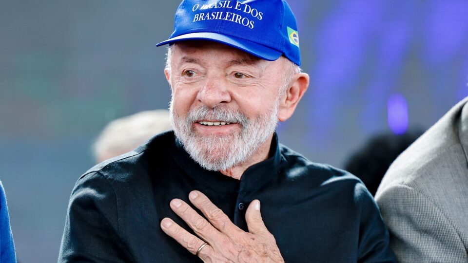 Lula assina decreto que regulamenta Lei da Reciprocidade após tarifaço de Trump
