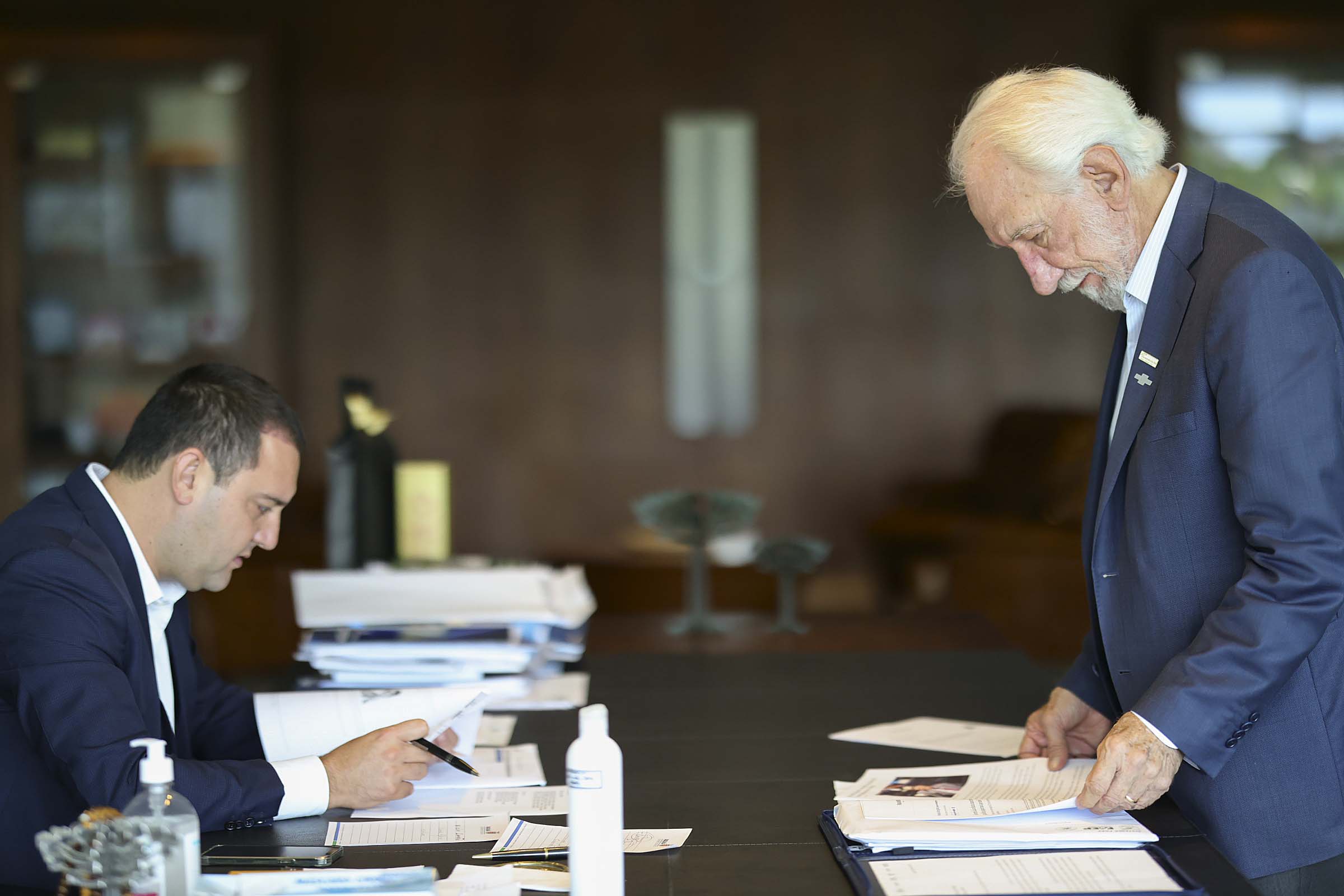 De férias, Ratinho Jr. não se manifestou sobre tarifaço.