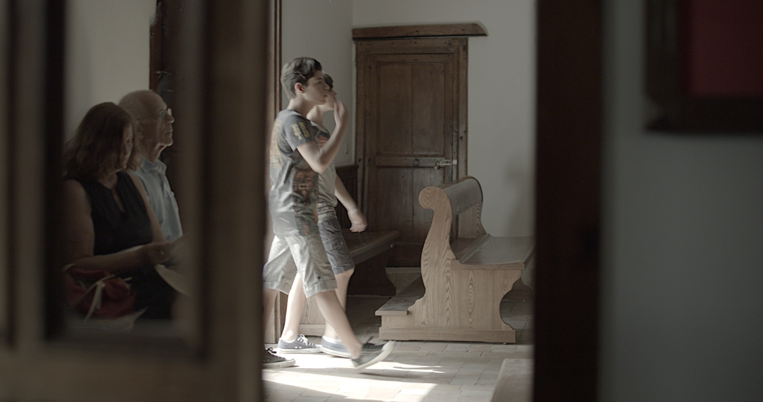 Andrea Solombrino (Luca) e Mariano Barnabà (Sebastiano) buscam relatos de quem conheceu Padre Pio