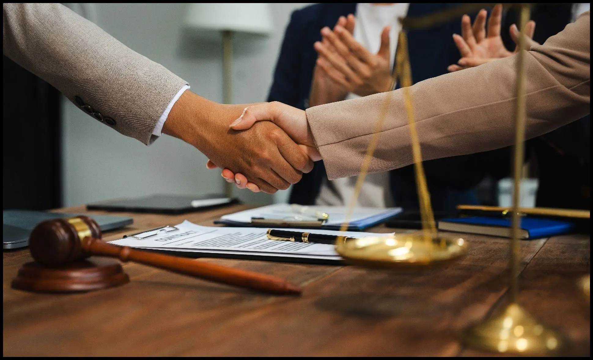 O poder do diálogo: mediação empresarial, construindo pontes e fortalecendo parcerias.