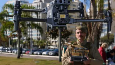 Polícia Militar de SC começa a operar drones com reconhecimento facial.