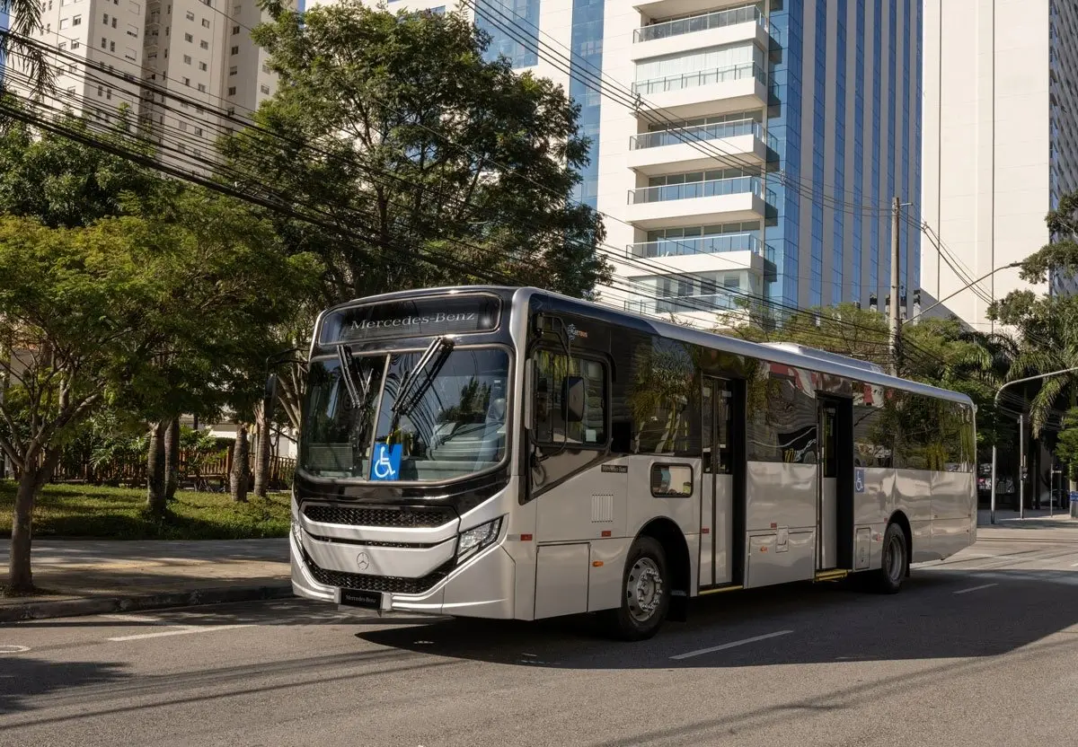 Ônibus Mercedes-Benz
