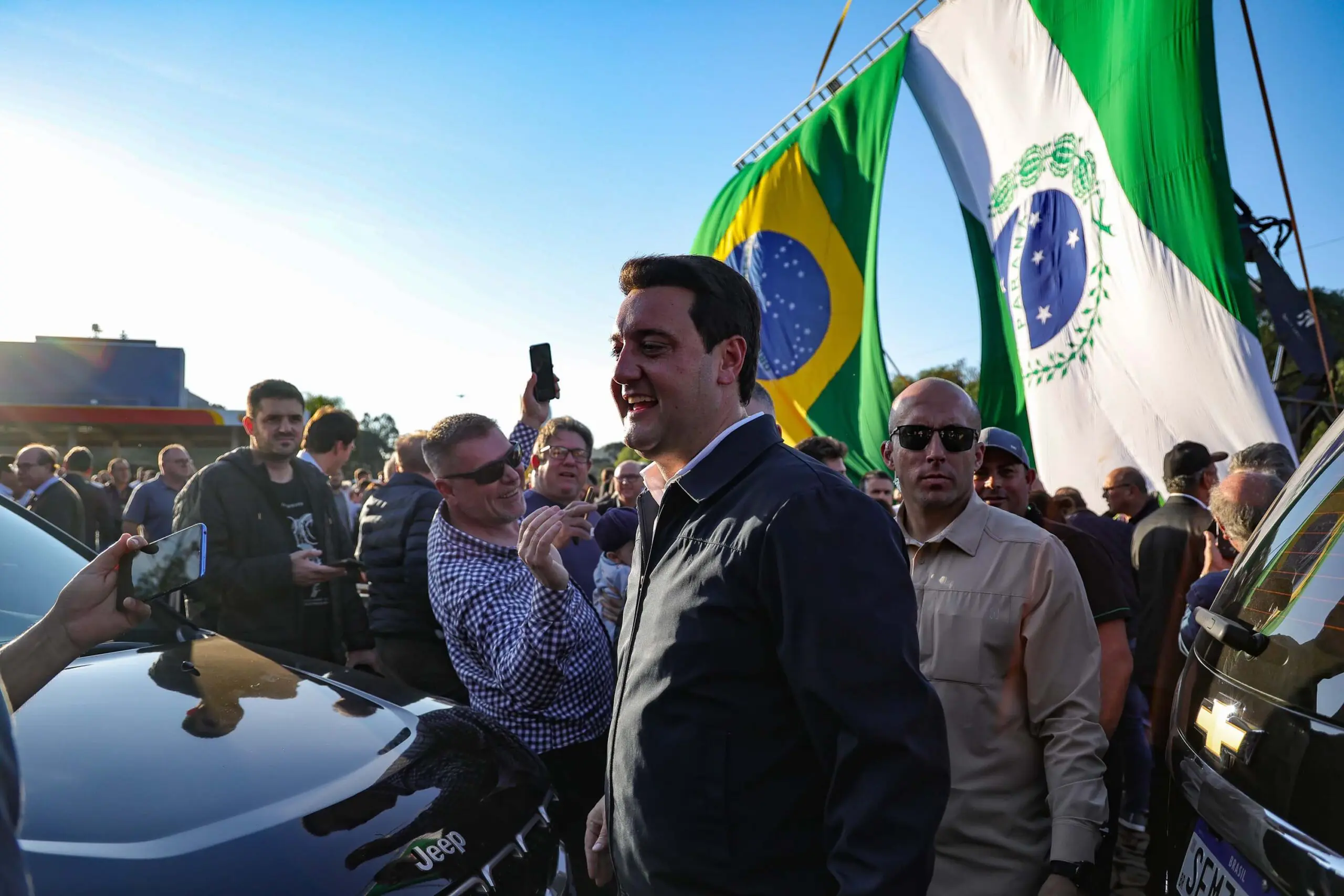 Governador do Paraná é cotado para corrida a presidente da República e lidera pesquisa eleitoral no estado.