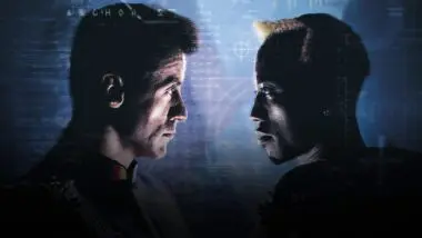 Sylvester Stallone e Wesley Snipes em cena de "O Demolidor" (1993), filme futurista visionário