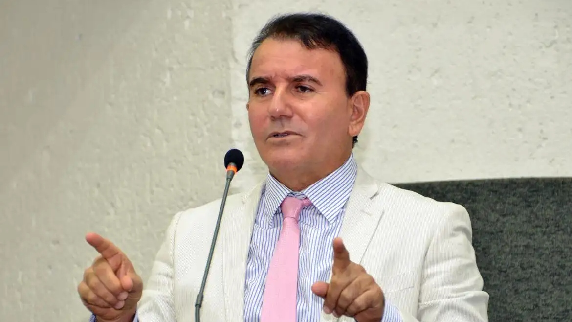 Supremo revoga prisão e autoriza retorno de Eduardo Siqueira Campos à prefeitura de Palmas