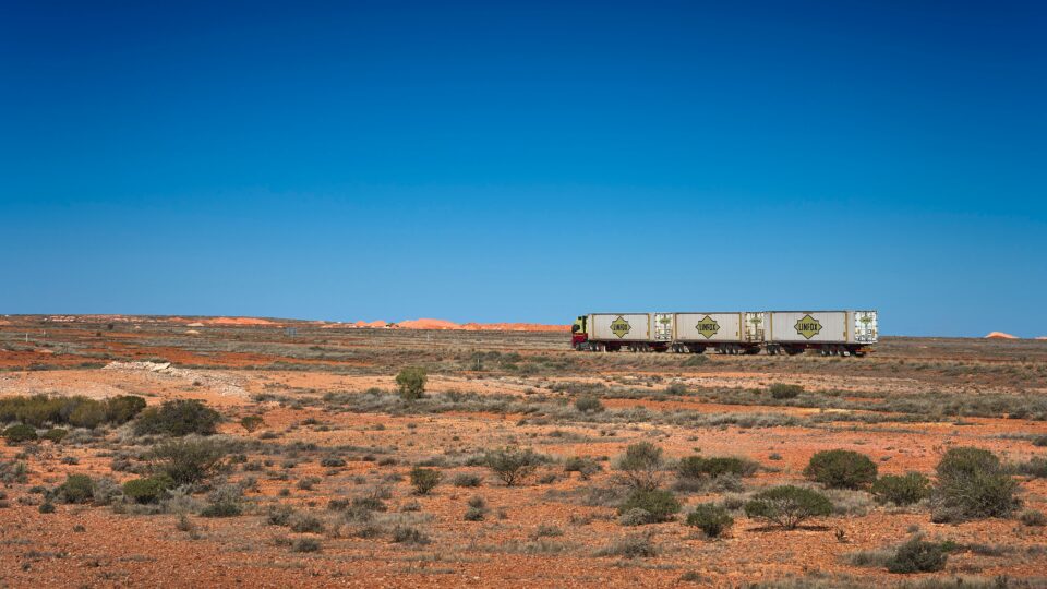 Coober Pedy: a cidade subterrânea construída para driblar o calor extremo