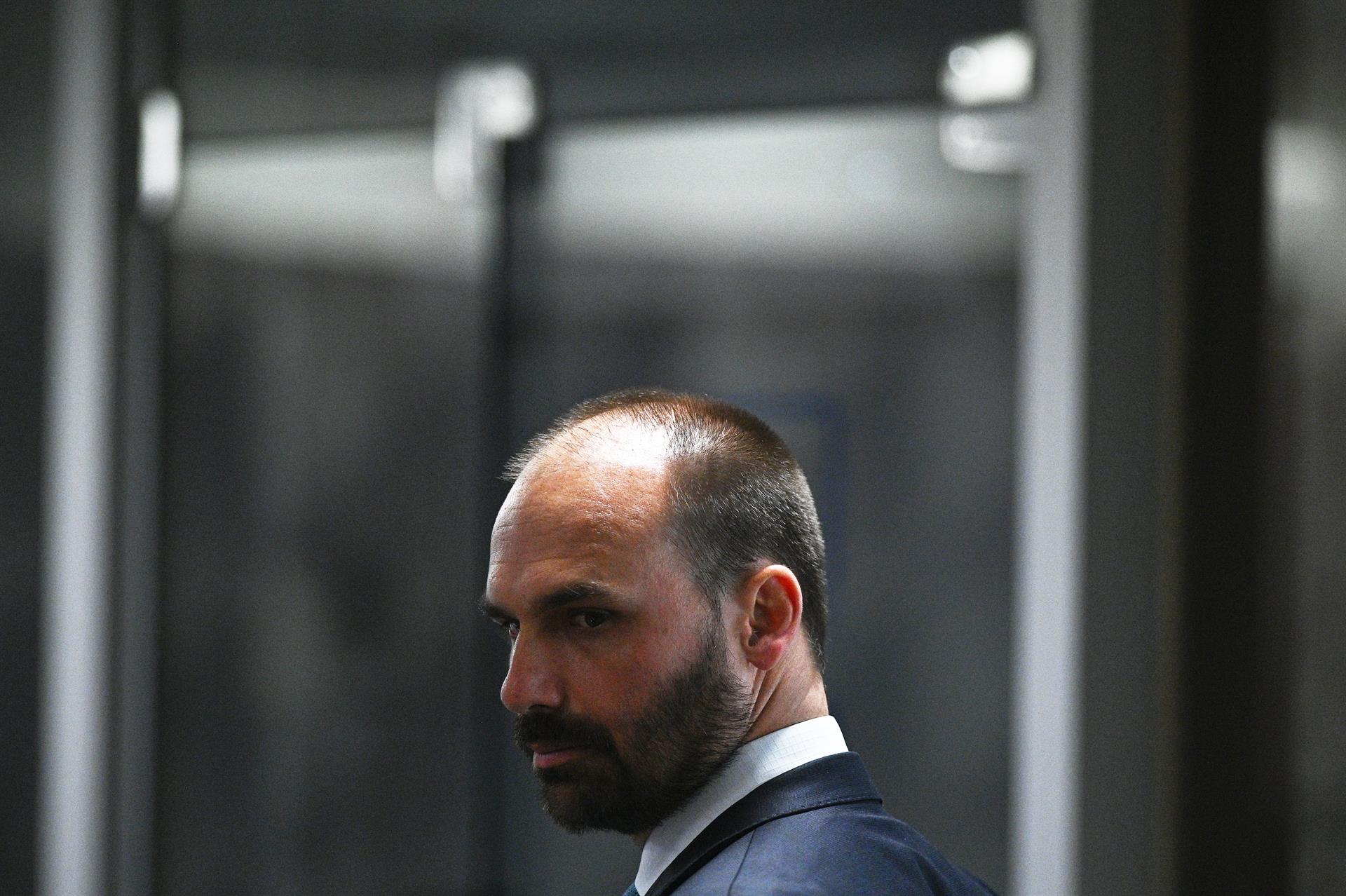 O deputado federal Eduardo Bolsonaro (PL-SP) agora mira Europa para novas sanções ao ministro Alexandre de Moraes