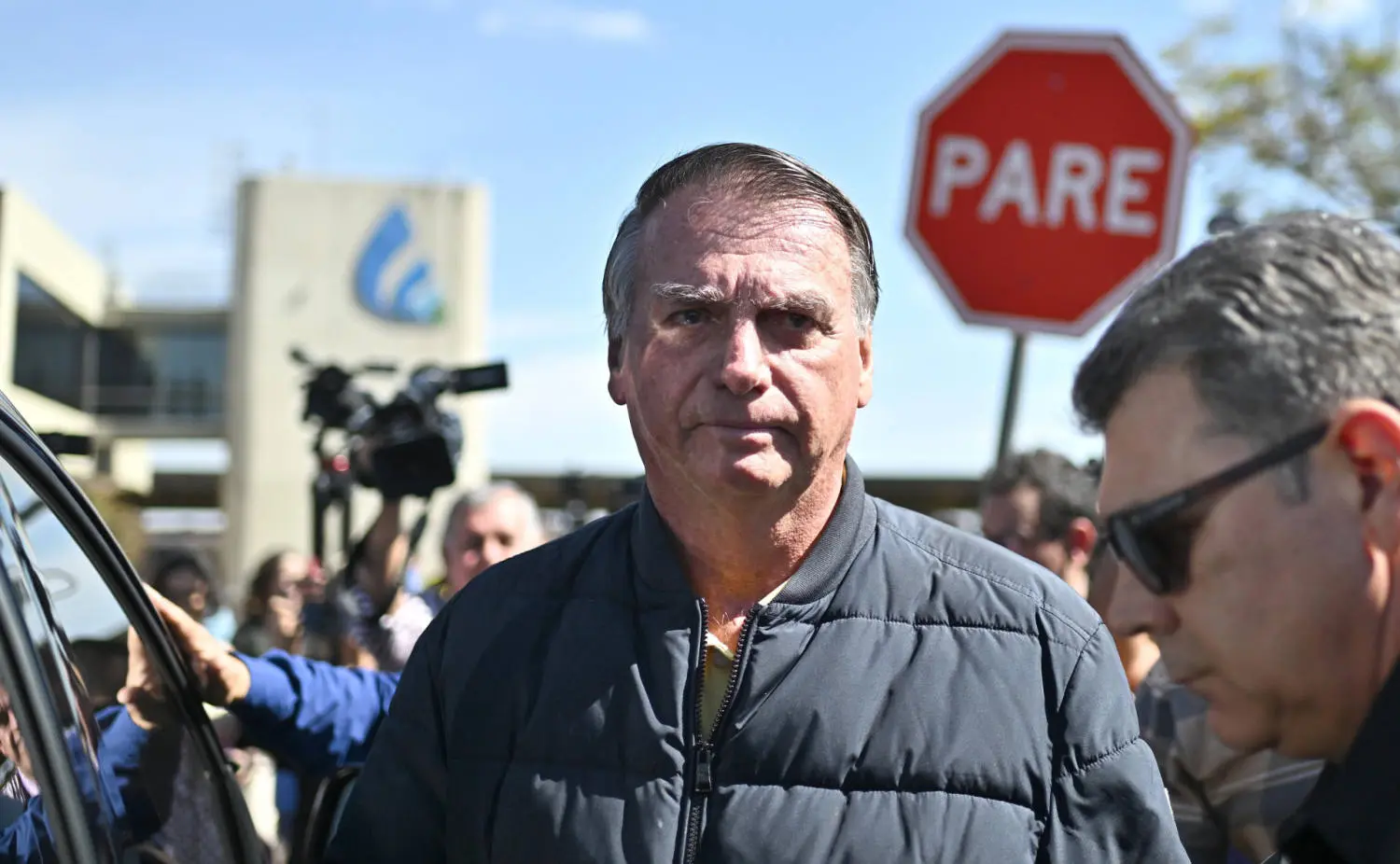 Bolsonaro disse que jamais pensou em fugir do país ou pedir asilo em embaixada