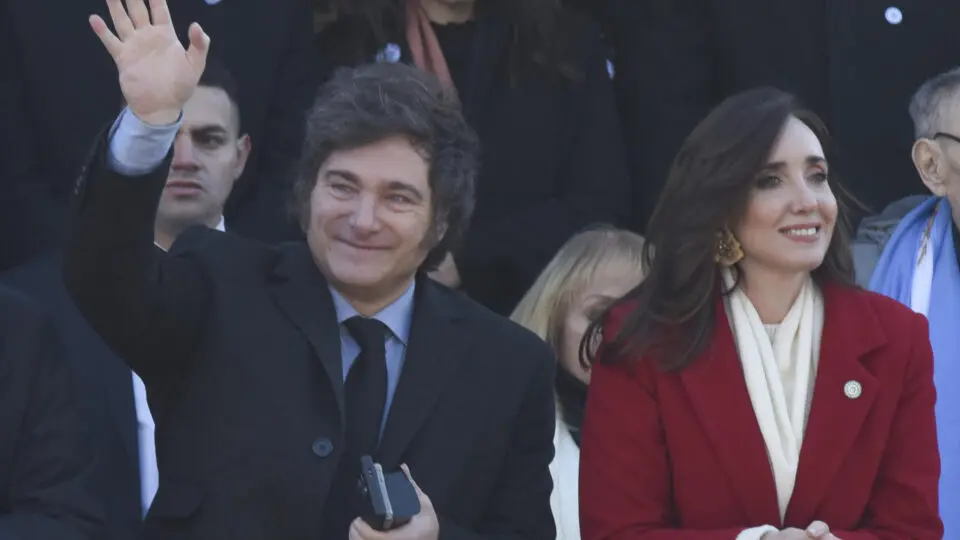 Javier Milei e Victoria Villarruel em julho de 2024, quando ainda apareciam juntos em compromissos