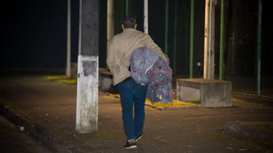 Tecnologia deve auxiliar nas políticas públicas após &#8220;boom&#8221; de moradores de rua em SC.