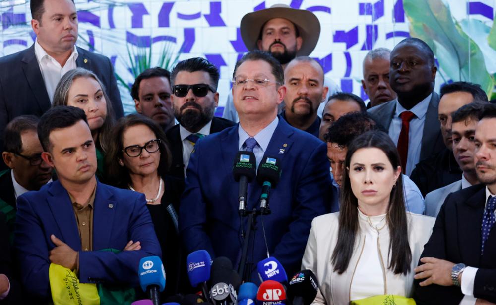 Anistia, queda de Moraes e fim do foro são as prioridades do PL após restrições a Bolsonaro