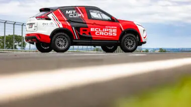 Fábrica da Mitsubishi em Catalão (GO) produz veículos comerciais e modelos de alta performance para competição.