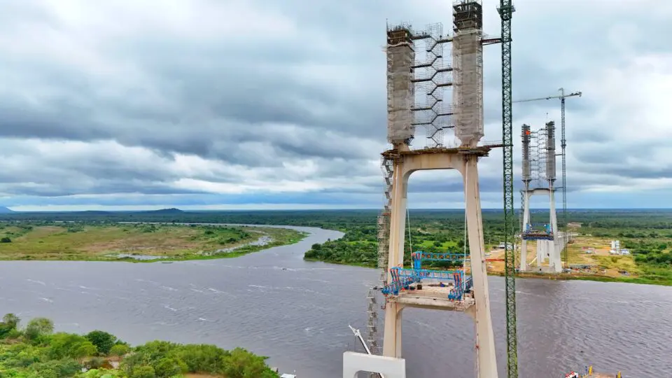 Setor frigorífico de MS espera triplicar exportação de carne bovina com acesso à ponte sobre o Rio Paraguai.