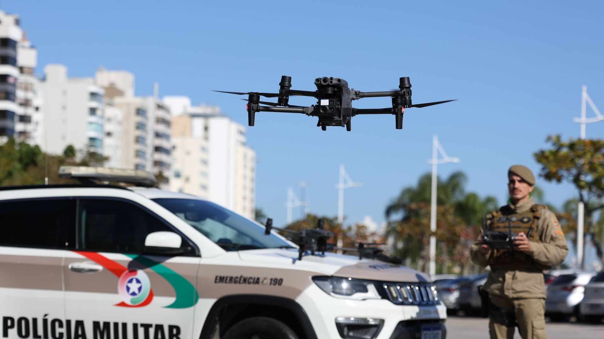 No primeiro teste do sistema de uso de drones com reconhecimento facial, um homem procurado pela justiça foi identificado e preso.