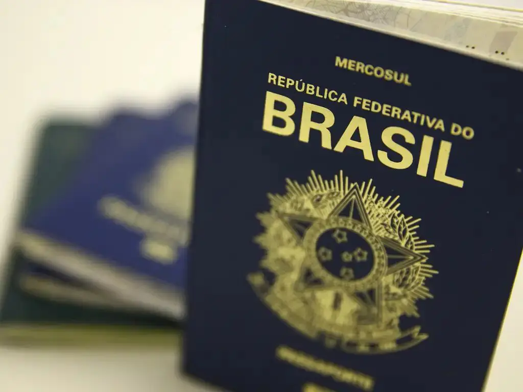 Passaporte brasileiro.