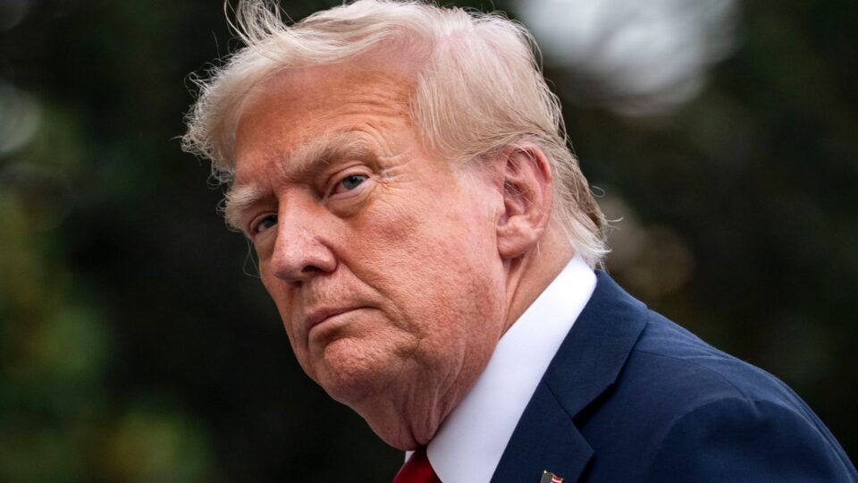 Trump impõe condições e força negociação entre Camboja e Tailândia