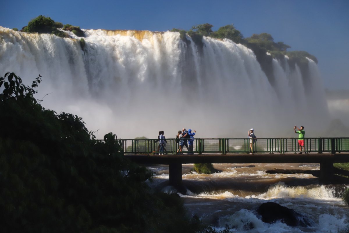 Foz do Iguaçu é o principal destino turístico do Paraná.