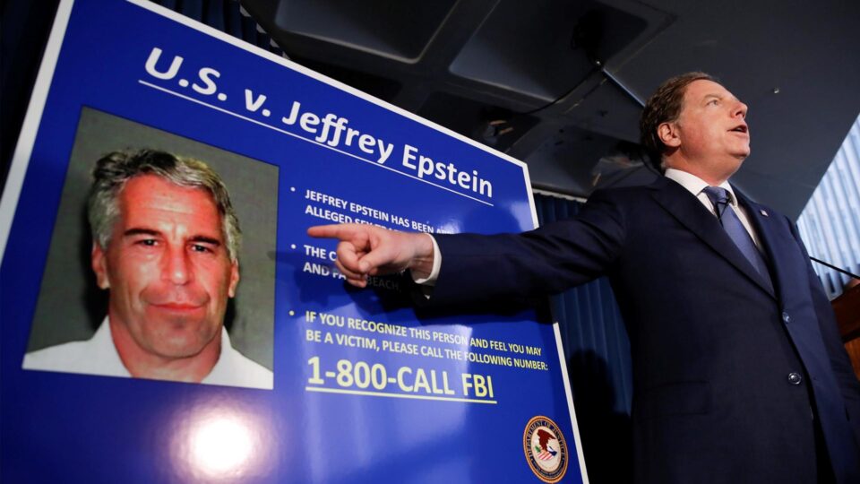Casa Branca chama de “fake news” menção a Trump em arquivos de Epstein