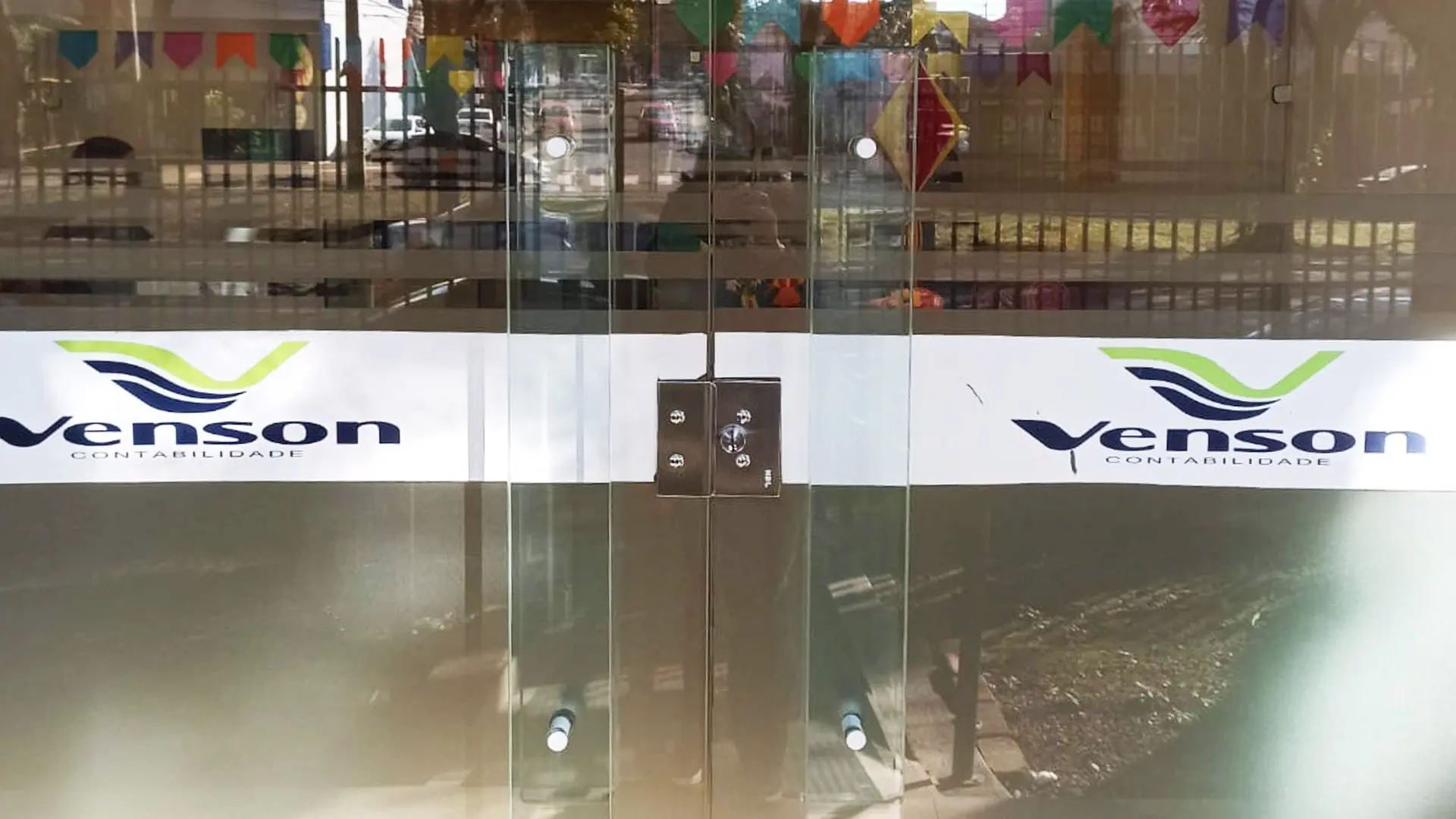 Sediada em Foz do Iguaçu, a Venson Contabilidade é referência em assessoria contábil estratégica e segura para quem deseja empreender com responsabilidade.