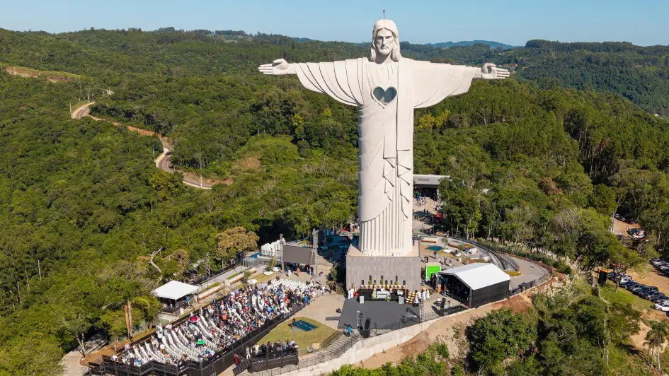 Arca de Noé terá visão privilegiada do Cristo Protetor de Encantado, estátua com 43,5 metros de altura.