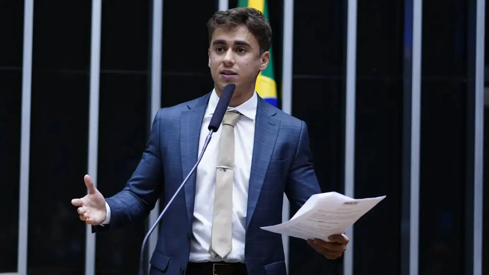 Decisão de juiz pode tornar Nikolas Ferreira inelegível.