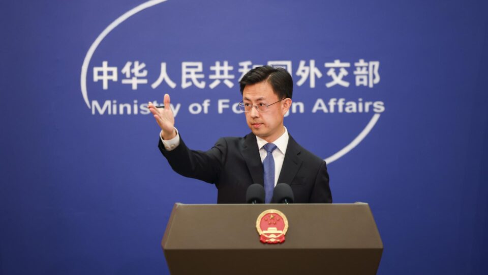 China critica tarifaço de Trump e se diz disposta a “trabalhar com o Brasil” por “equidade”