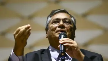 Dino fala em sequestro do país pelos EUA.