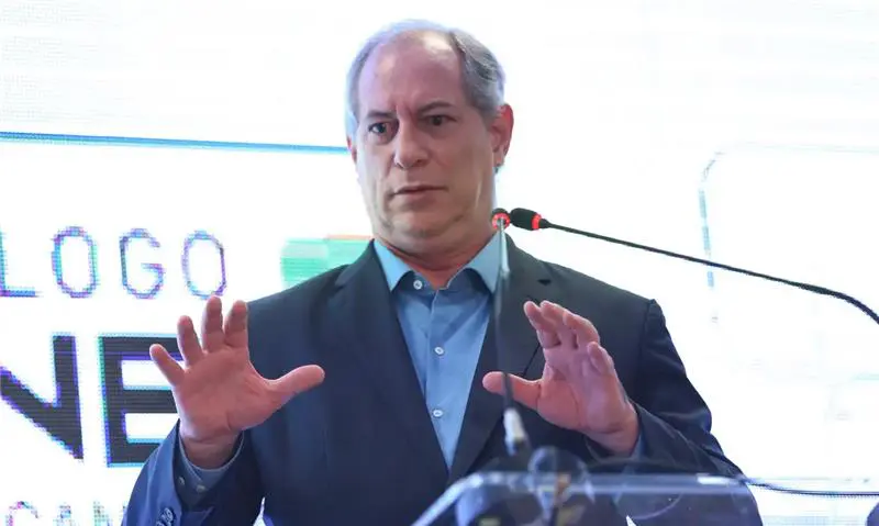 Ciro Gomes tem bom espaço no PDT, mas a tendência é que a legenda apoie a reeleição de Lula, o que fecharia a possibilidade do cearense ser candidato à Presidência.