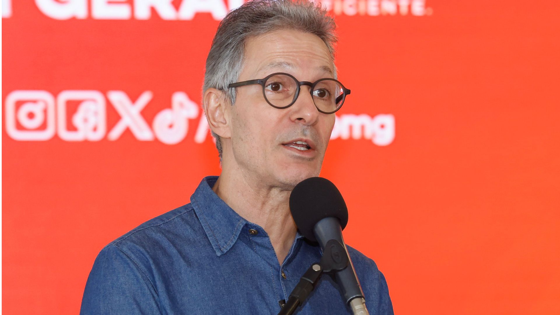 O governador de MG, Romeu Zema (Novo), anunciou medidas para proteger indústria mineira do tarifaço