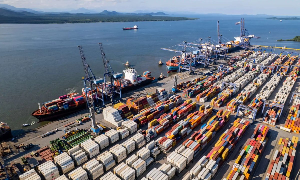 Terminal de Contêneires de Paranaguá movimentou mais de 800 mil TEUs no primeiro semestre de 2025.