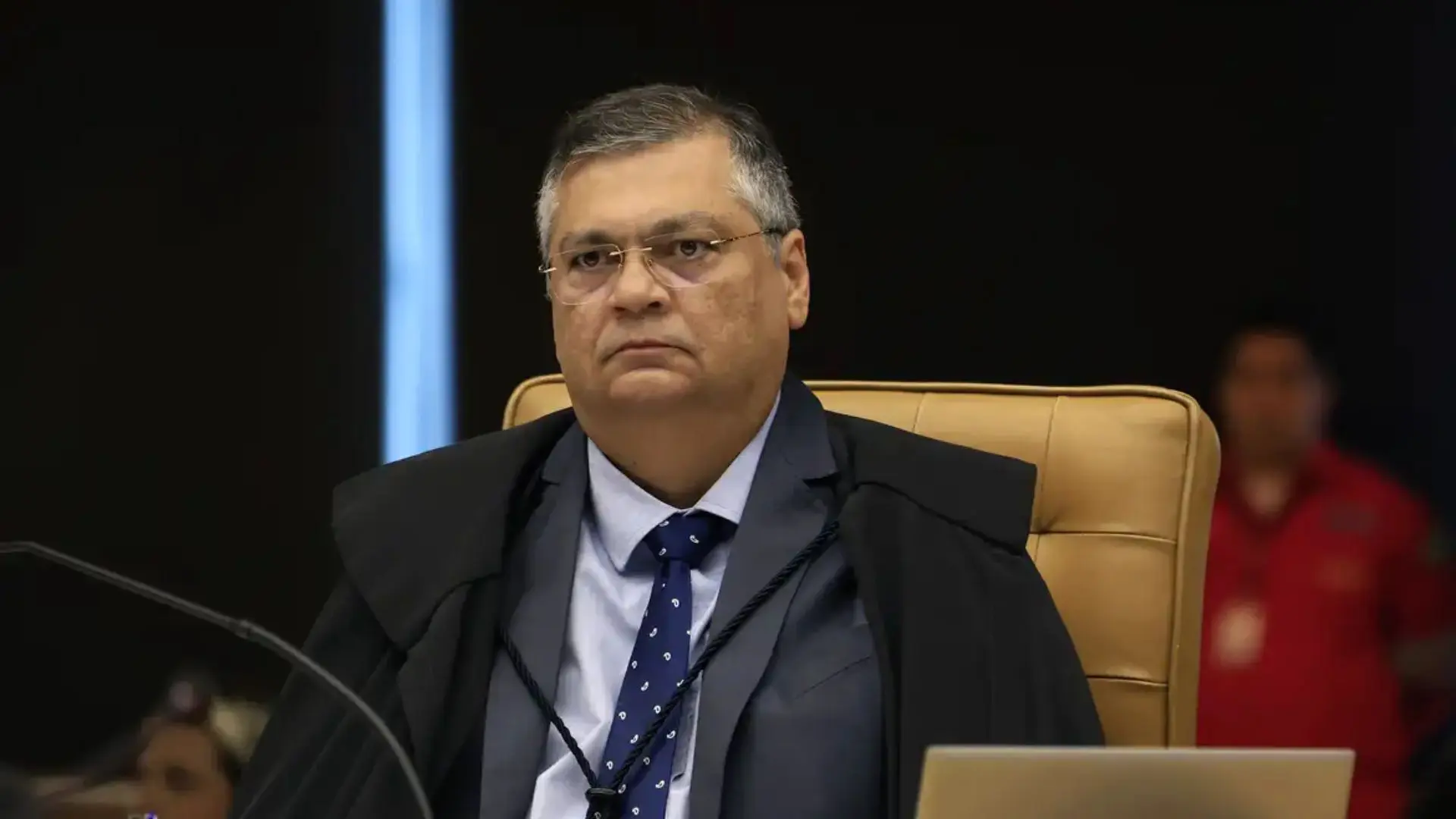 Dino sai em defesa de Moraes após sanção com a Lei Magnitsky.